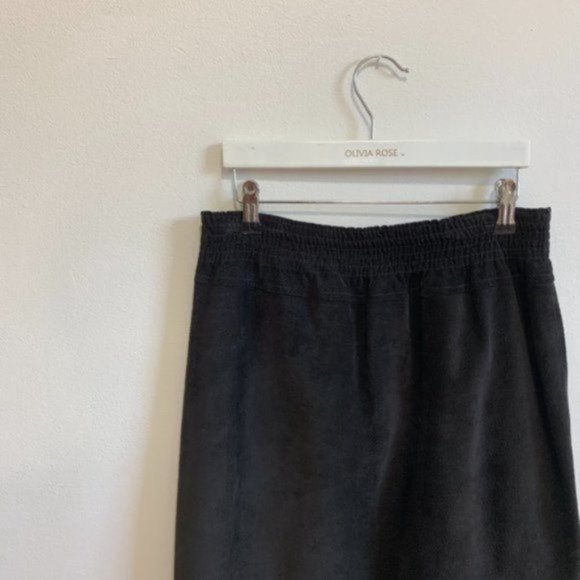 [SOLD] Vintage Black Genuine Suede Elasticated Waist Skirt Size Medium to Large - Picture 12 of 16
